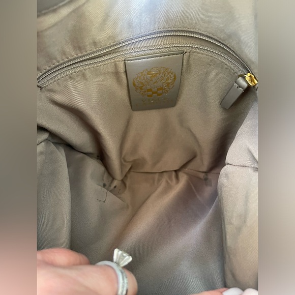 VINCE CAMUTO BAG. - Picture 9 of 14